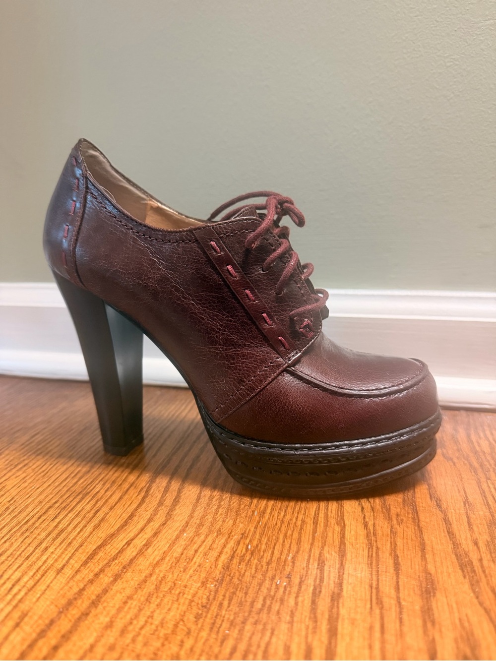 BCBGeneration "Pascoe" Crinkle Leather Platform Oxford Booties NIB